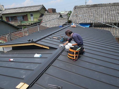 板金工事　屋根鈑金　屋根　棟鈑金　雨漏り工事　屋根修繕　安心工事　安心施工