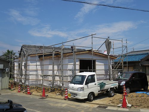 板金工事　屋根鈑金　屋根　棟鈑金　雨漏り工事　屋根修繕　安心工事　安心施工　離れ新築　新築　はなれ　平屋新築　平屋